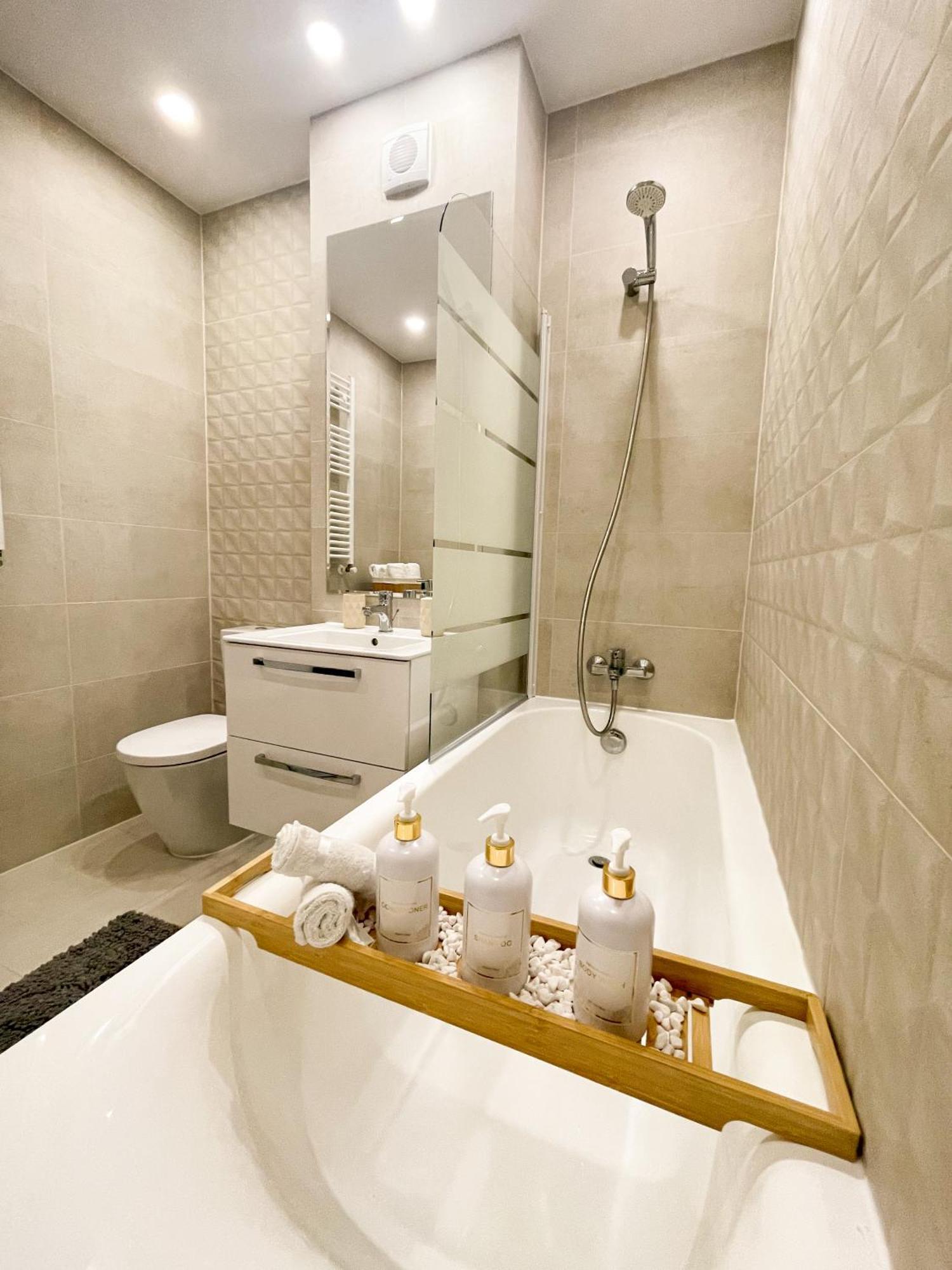 Metropolis Elegance Lejlighed Bukarest Eksteriør billede
