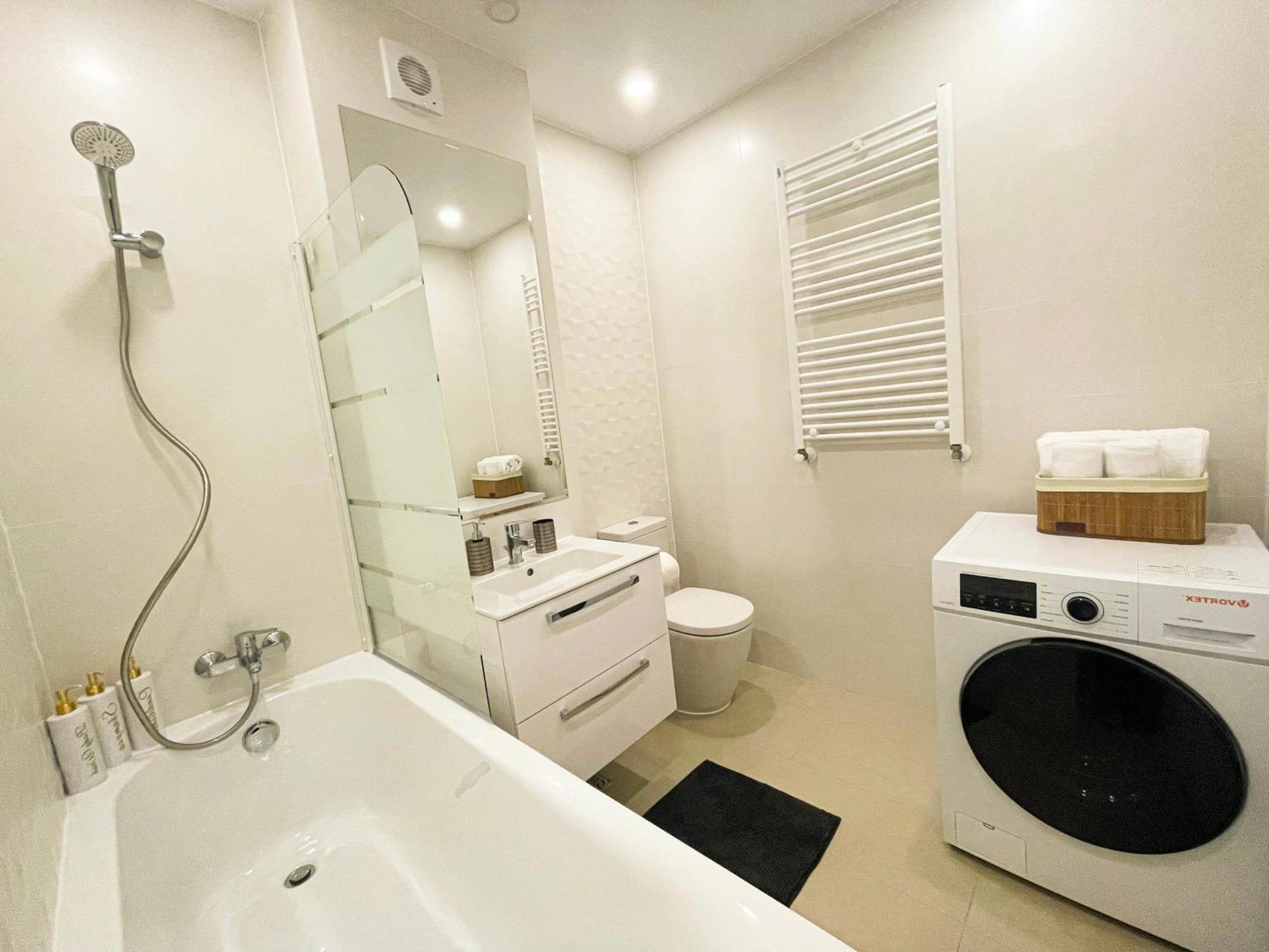 Metropolis Elegance Lejlighed Bukarest Eksteriør billede